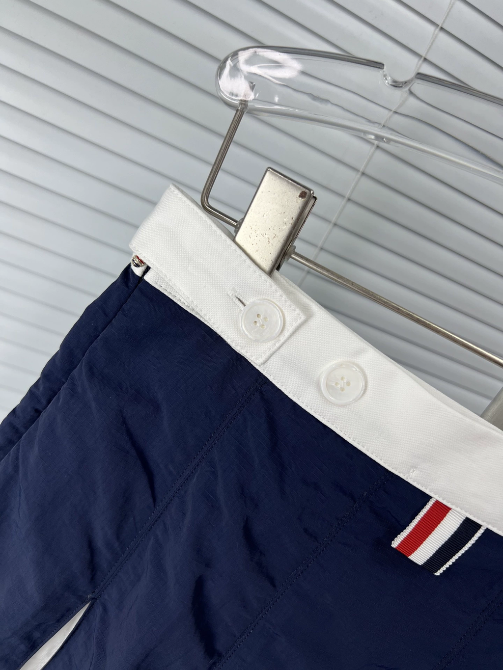 Women's Contrast Pleated Mini Skirt | Thom Browne