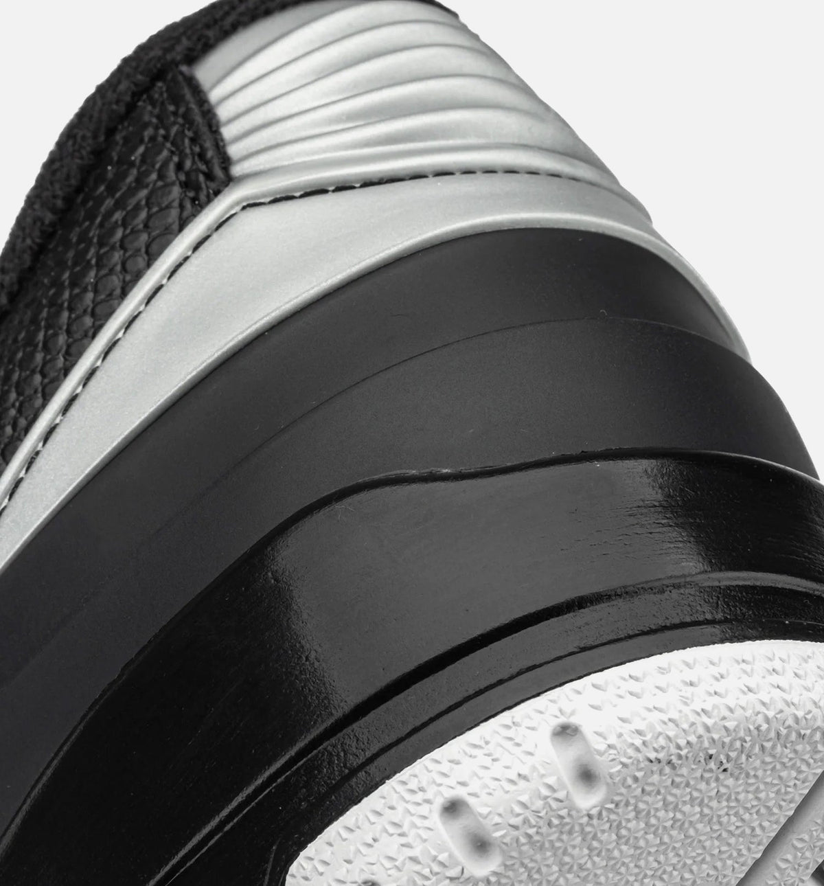 Air Jordan 23 – Men's Lifestyle Shoe in Black/Metallic Silver