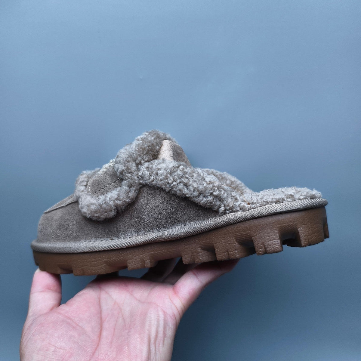 Antelope Brown Fluffy Big Logo Casual Slippers
