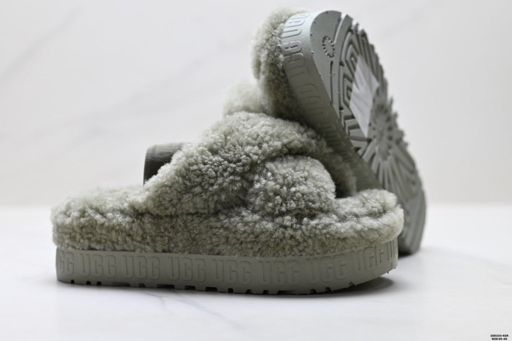 UGG Slipper Evolution Fluffy Platform Slides