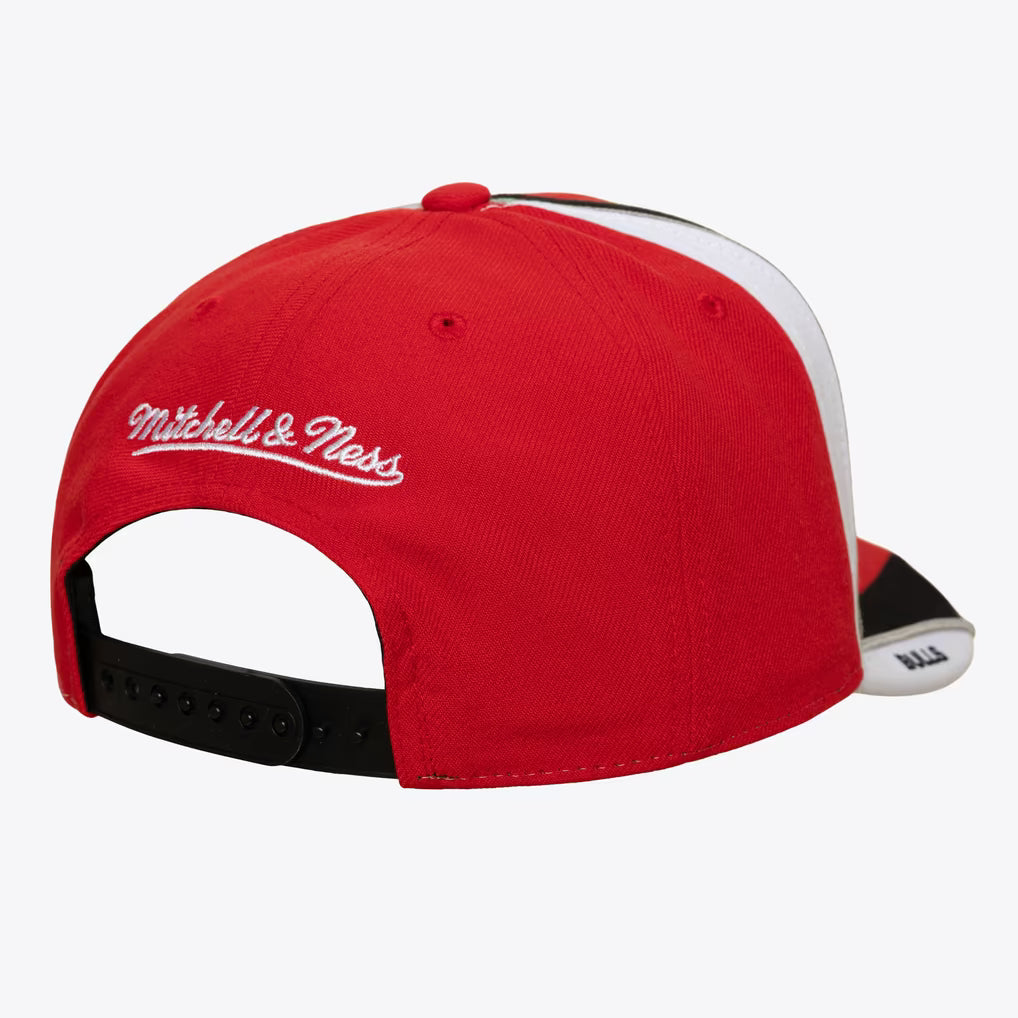 M&N NBA Chicago Bulls 404 Club Downforce Pro Snapback Hat