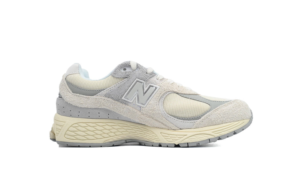 New Balance 2002R Linen Repssneakers M2002REK