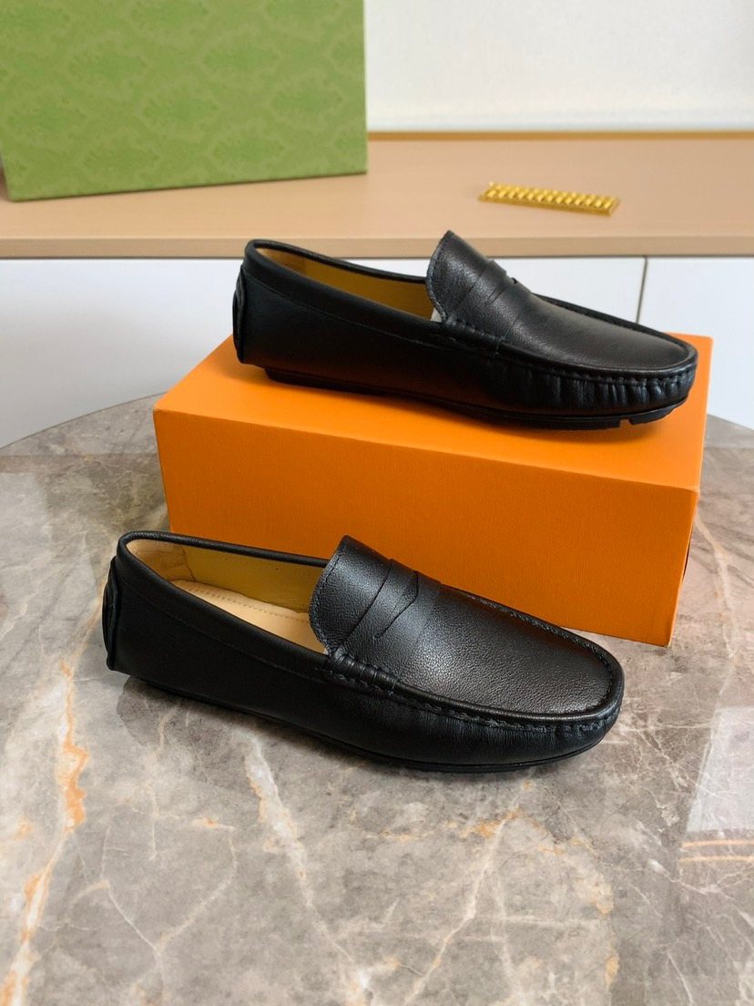 Louis Vuitton Men's Black Moc-Toe Loafers