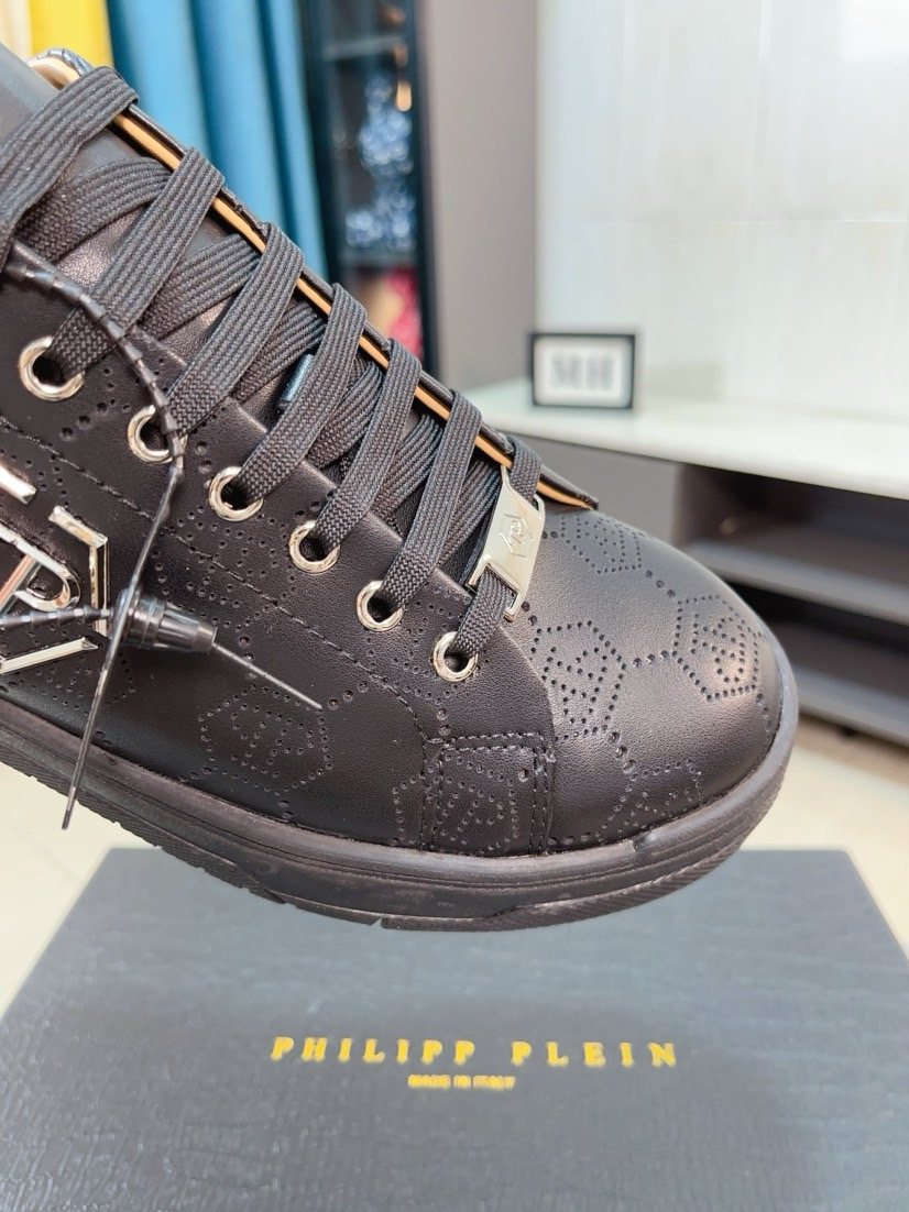 Philipp Plein Black Textured Low-Top Sneakers