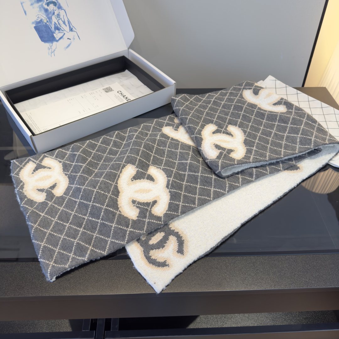 Chanel Grid Knit Scarf