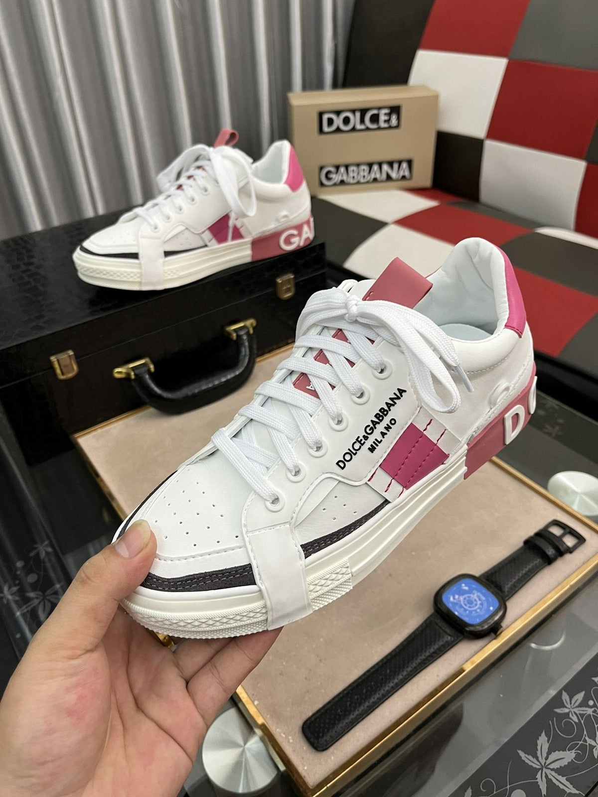 Dolce & Gabbana Contrast-Trim Lace-Up Sneakers